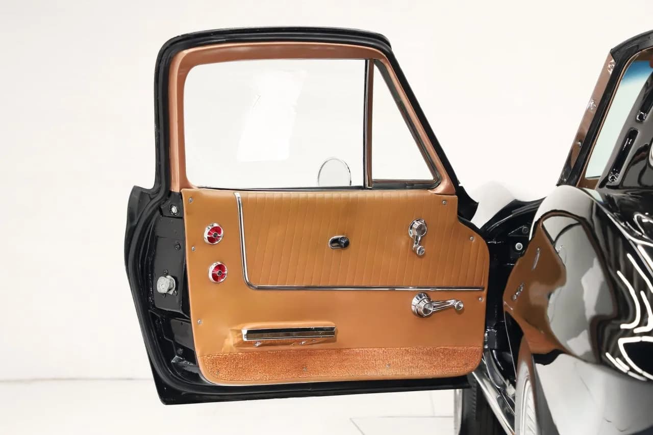1963 Chevrolet Corvette Split Window Fuelie - Thumbnail 7