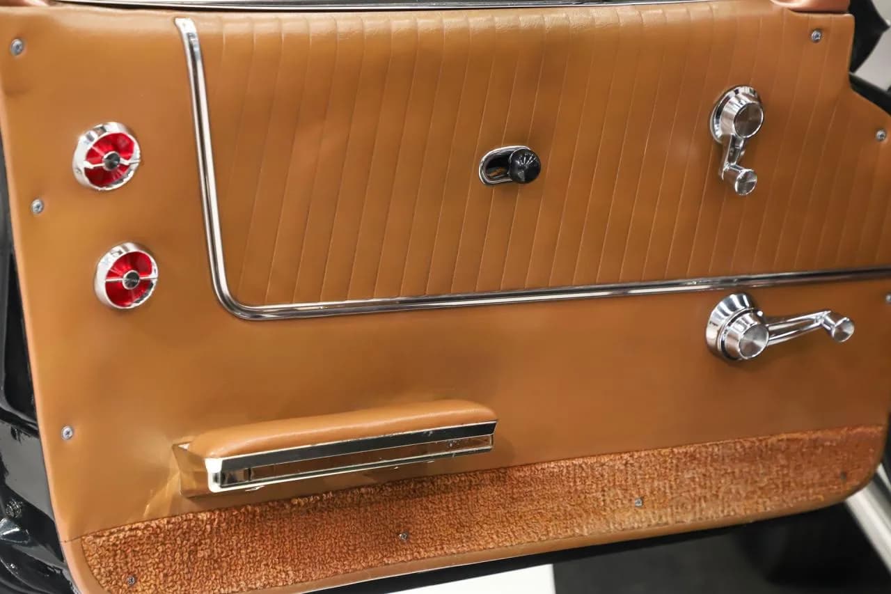 1963 Chevrolet Corvette Split Window Fuelie - Thumbnail 8