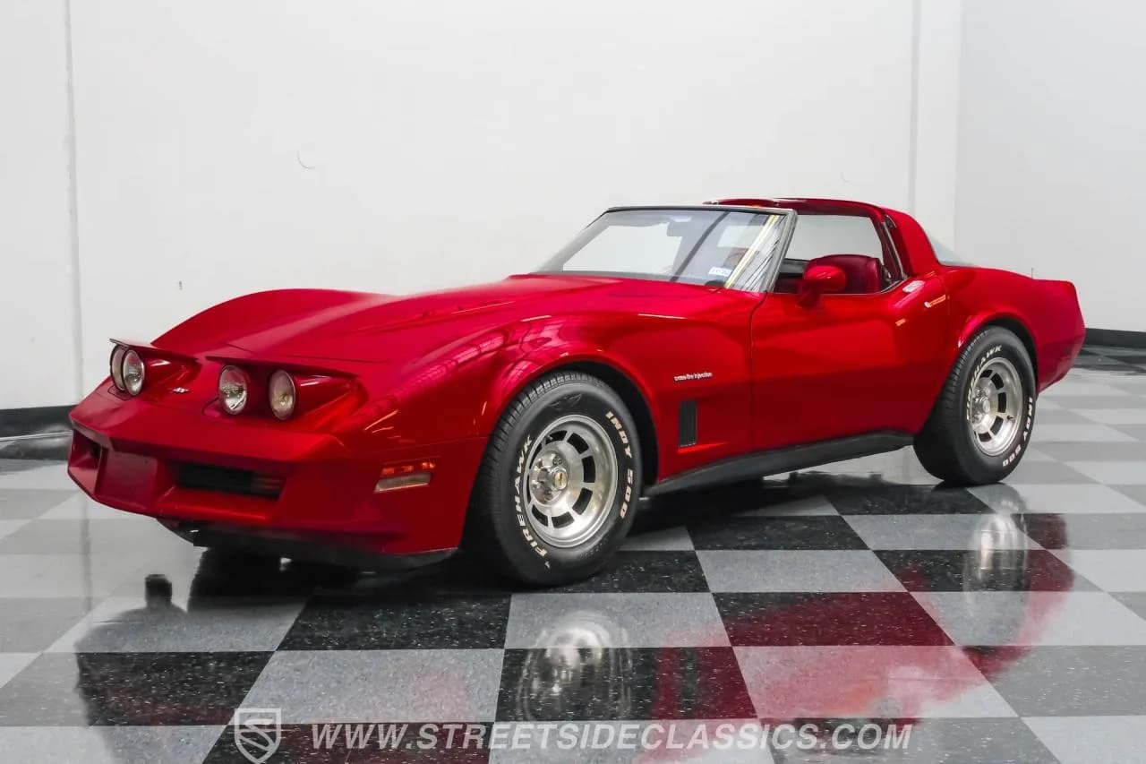 1982 Chevrolet Corvette - Thumbnail 5
