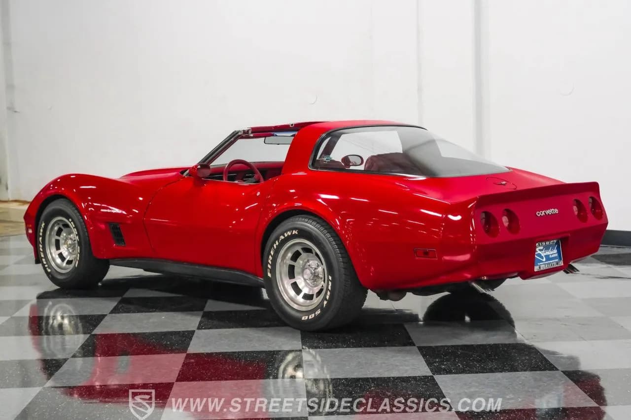 1982 Chevrolet Corvette - Thumbnail 8