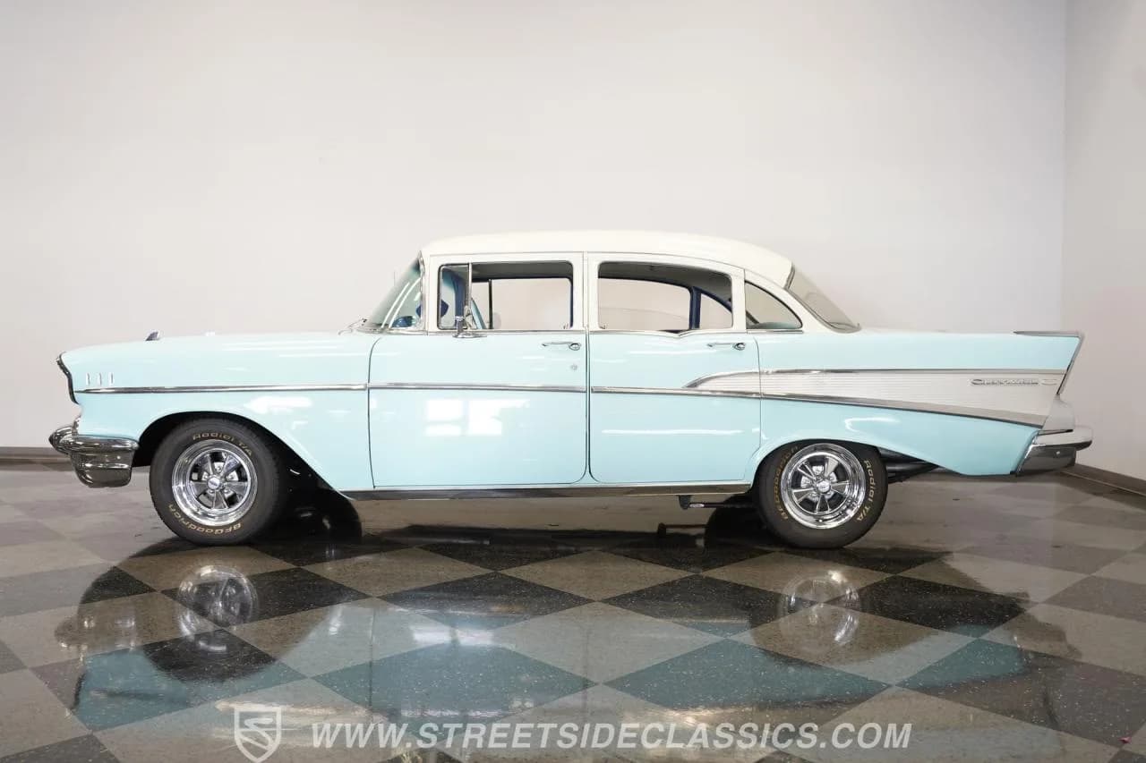 1957 Chevrolet 210 - Thumbnail 2