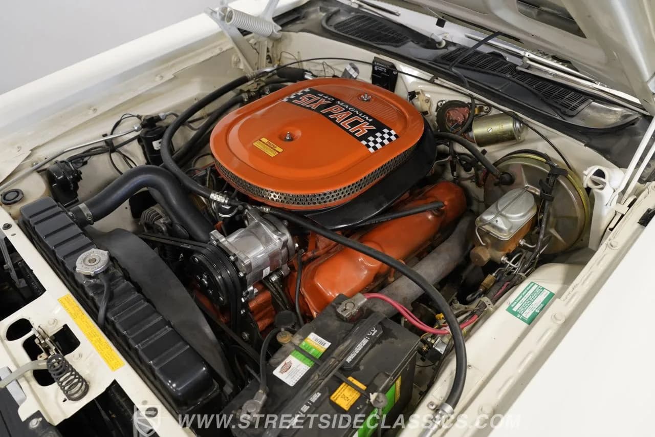 1970 Dodge Challenger RT 440 Six Pack Tribute - Thumbnail 4