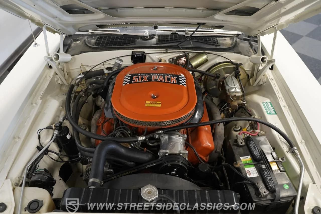 1970 Dodge Challenger RT 440 Six Pack Tribute - Thumbnail 2
