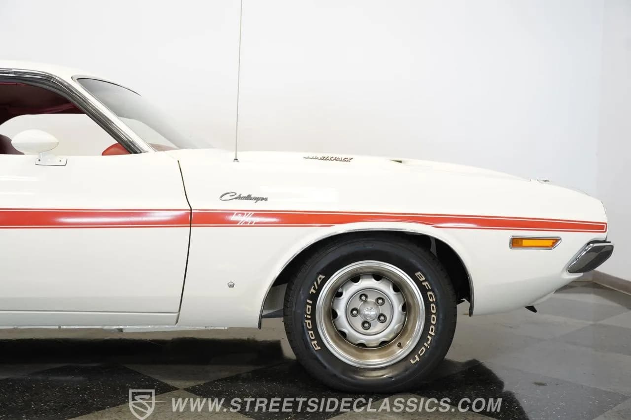 1970 Dodge Challenger RT 440 Six Pack Tribute - Thumbnail 3