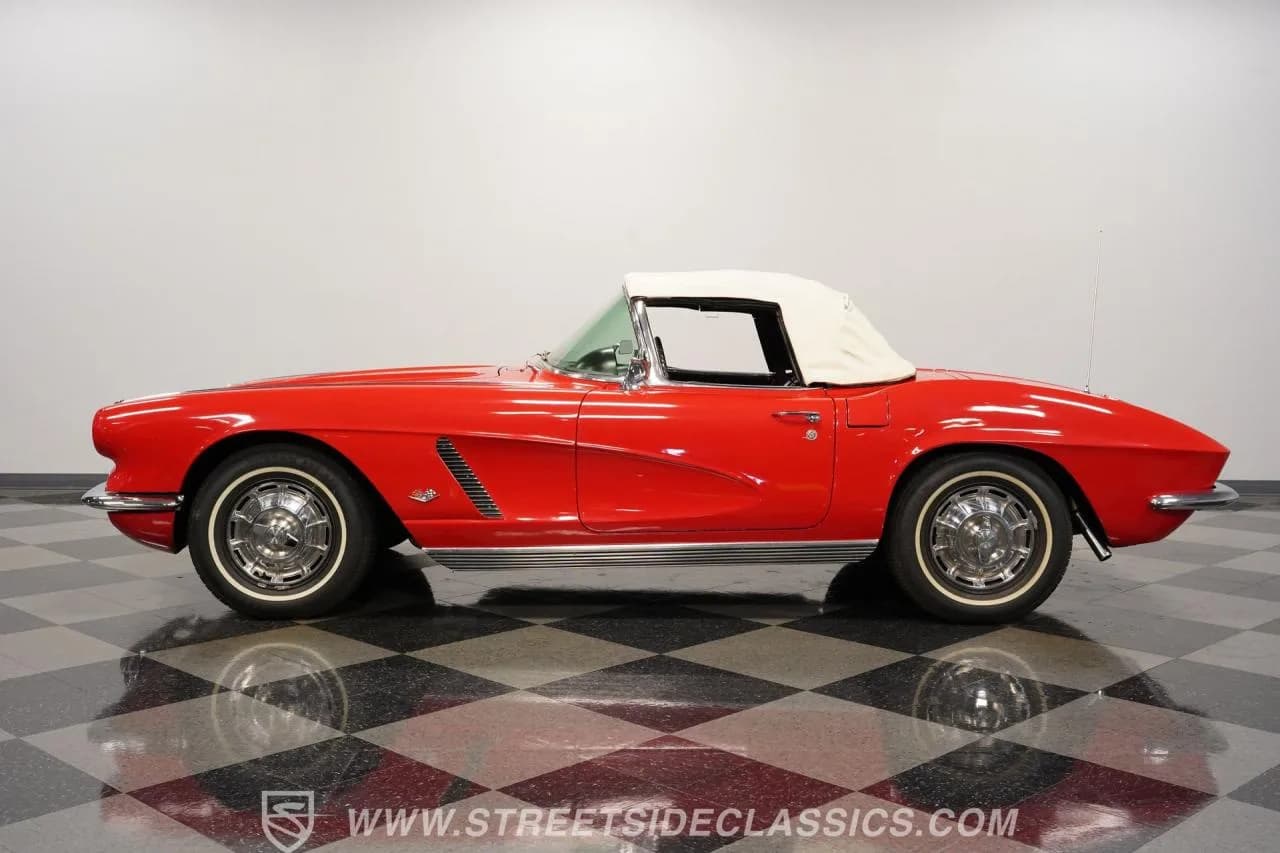 1962 Chevrolet Corvette Convertible - Thumbnail 7