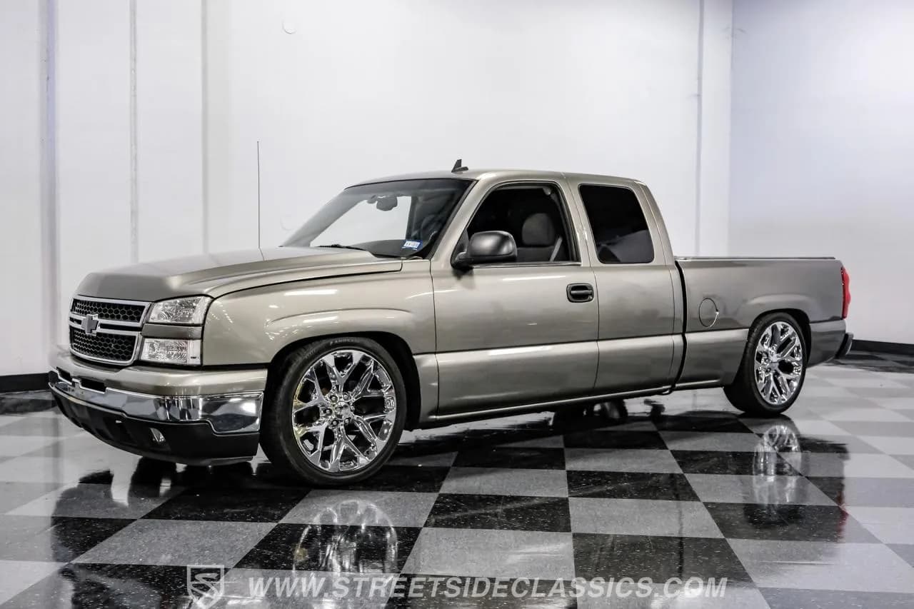 2006 Chevrolet Silverado 1500 LT - Thumbnail 4