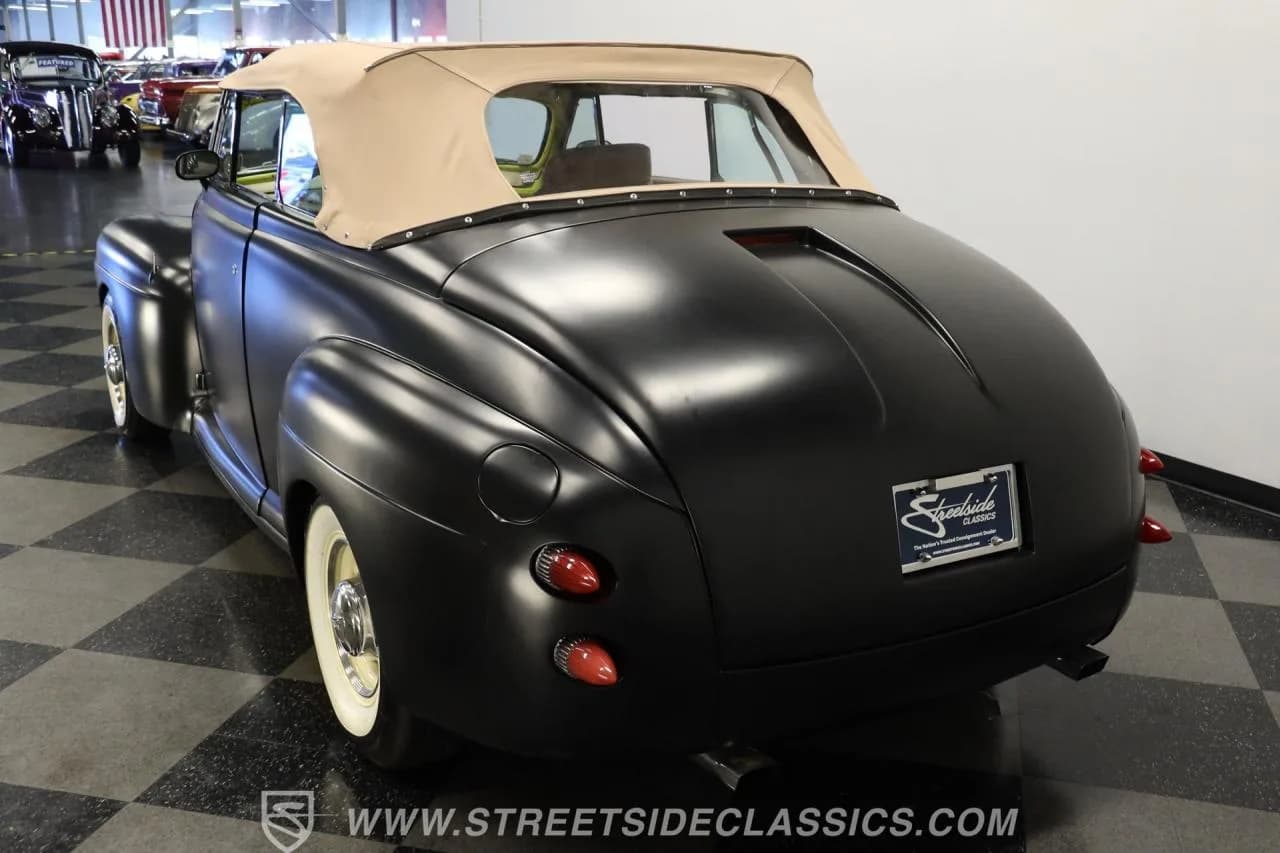 1946 Ford Deluxe Convertible - Thumbnail 7