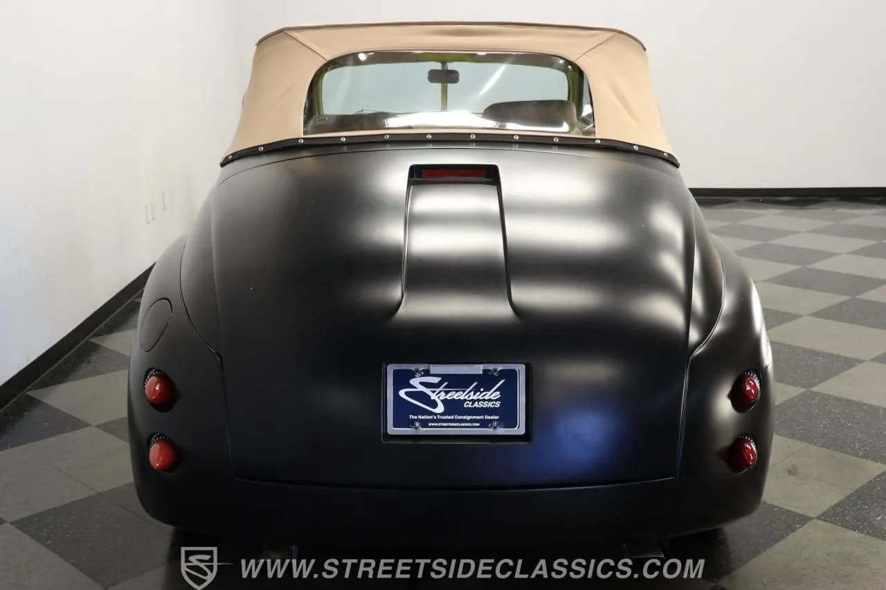 1946 Ford Deluxe Convertible - Thumbnail 8