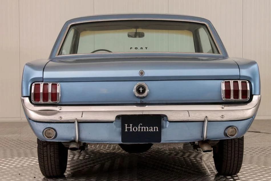 1965 Ford Mustang - Thumbnail 7