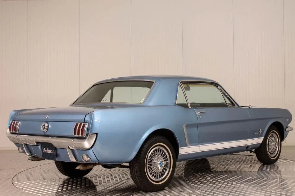 1965 Ford Mustang - Thumbnail 2