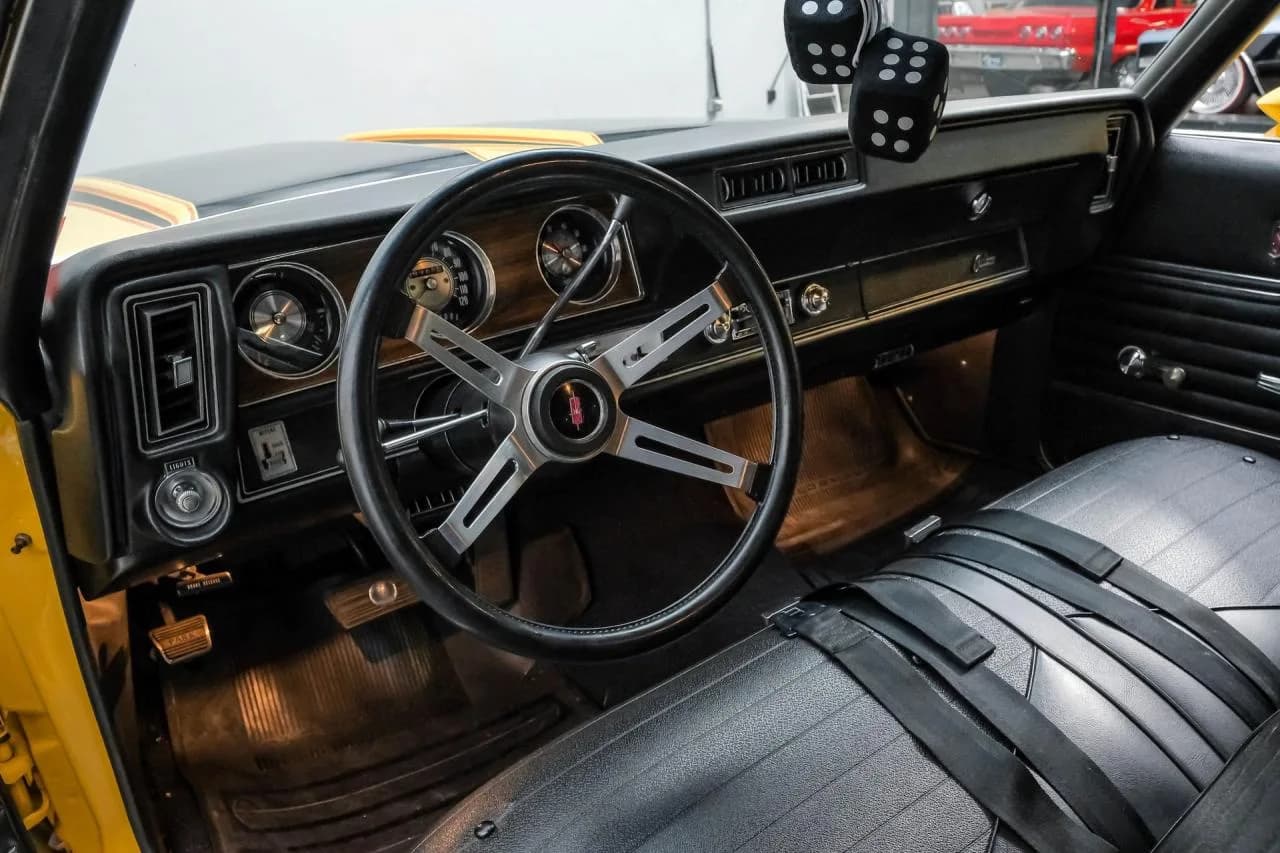 1970 Oldsmobile Cutlass Rallye 350 - Thumbnail 4