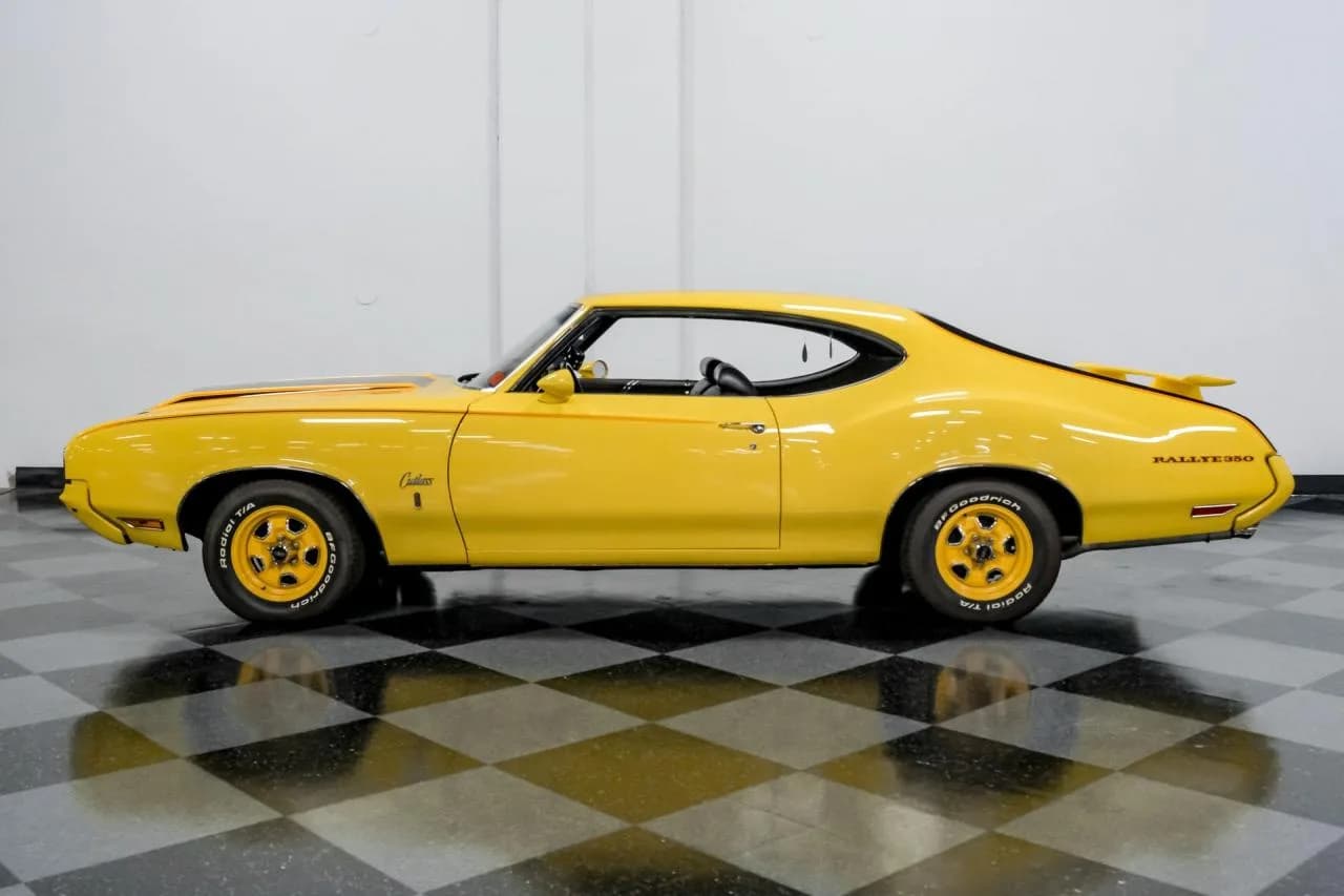1970 Oldsmobile Cutlass Rallye 350 - Thumbnail 2