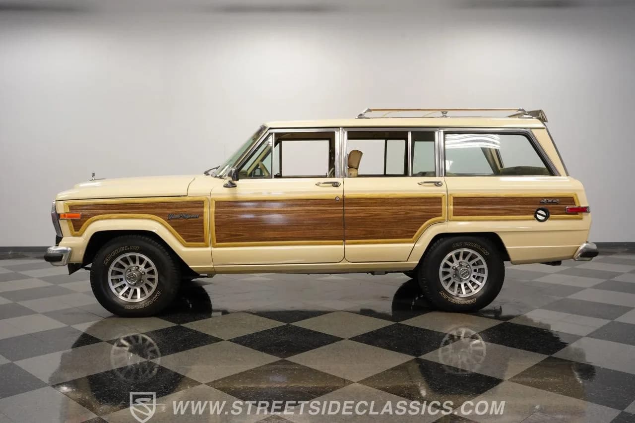 1989 Jeep Grand Wagoneer - Thumbnail 7