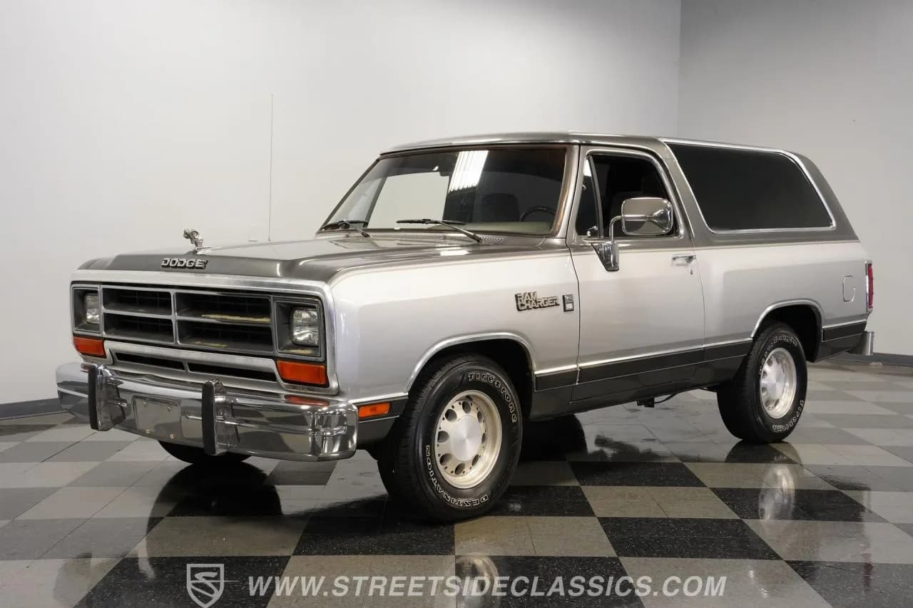 1990 Dodge Ramcharger LE 150 - Thumbnail 5
