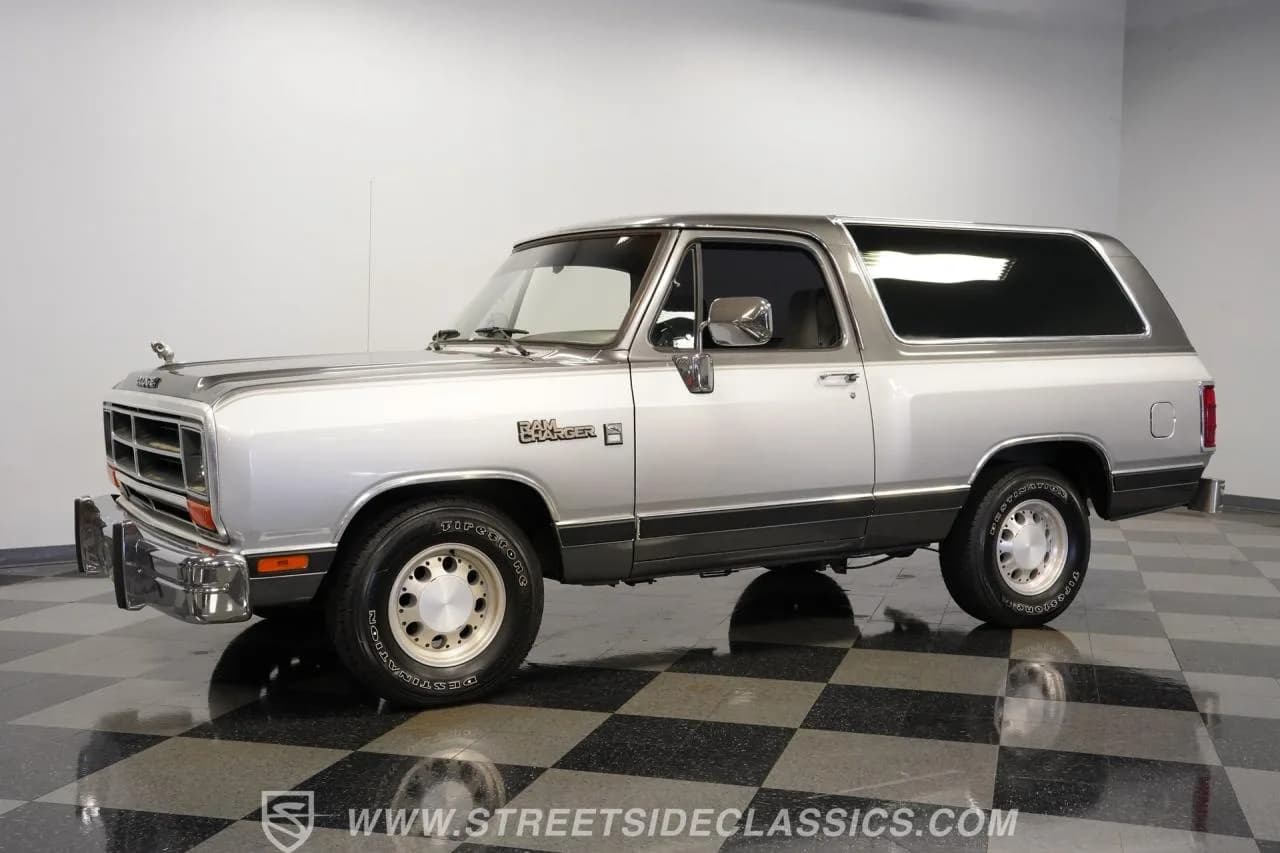 1990 Dodge Ramcharger LE 150 - Thumbnail 6