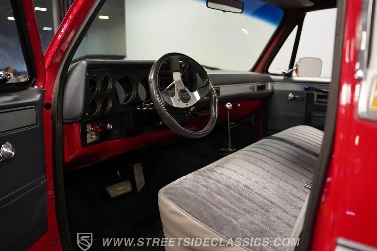 1986 Chevrolet K10 Silverado 4x4 - Thumbnail 4
