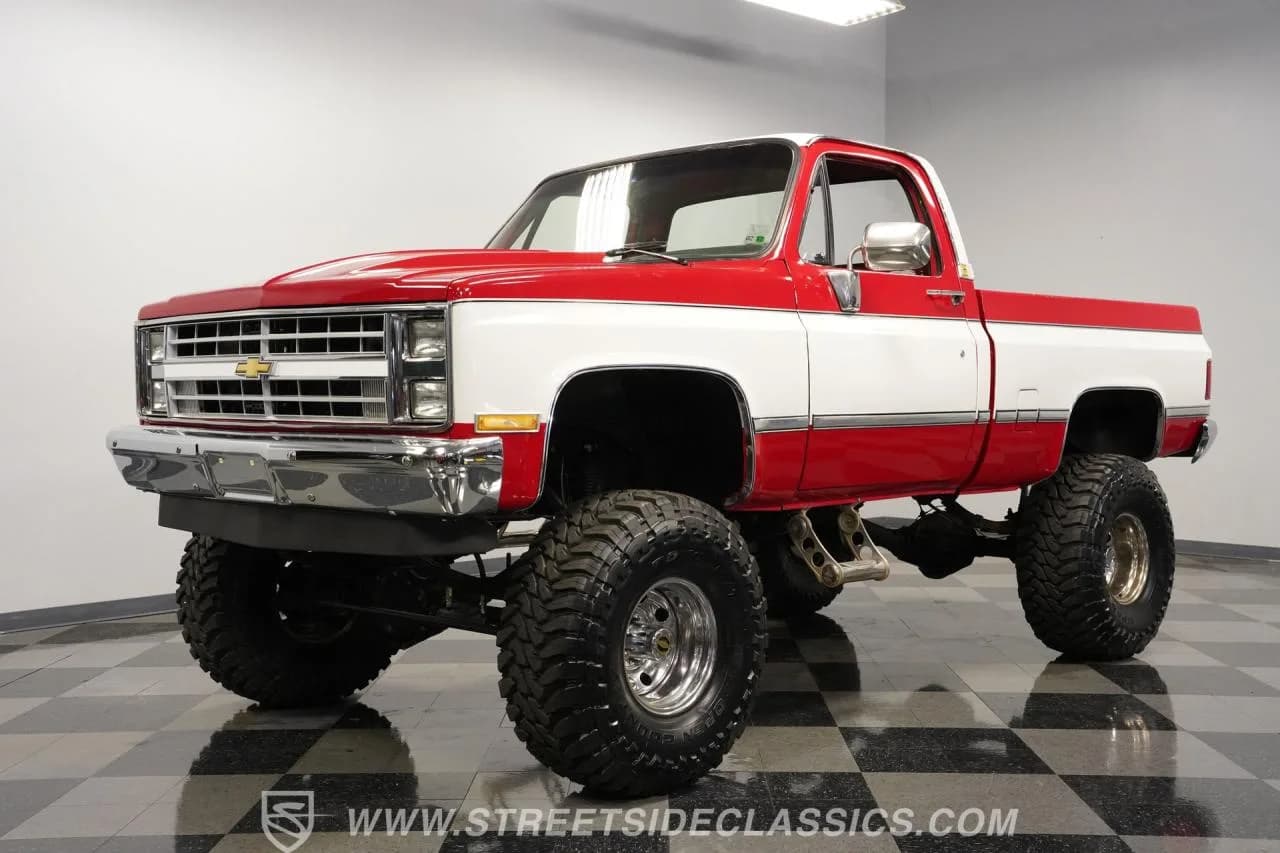 1986 Chevrolet K10 Silverado 4x4 - Thumbnail 5