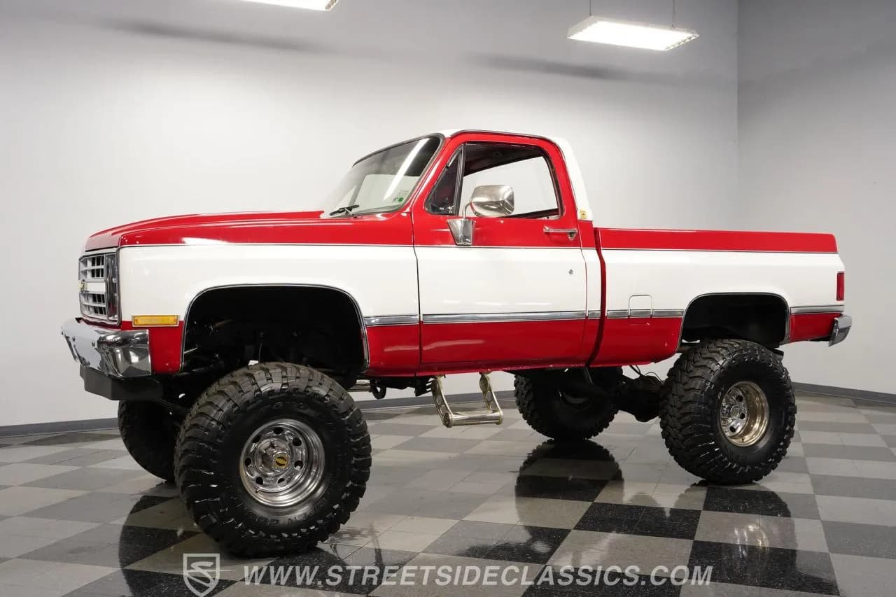 1986 Chevrolet K10 Silverado 4x4 - Thumbnail 6