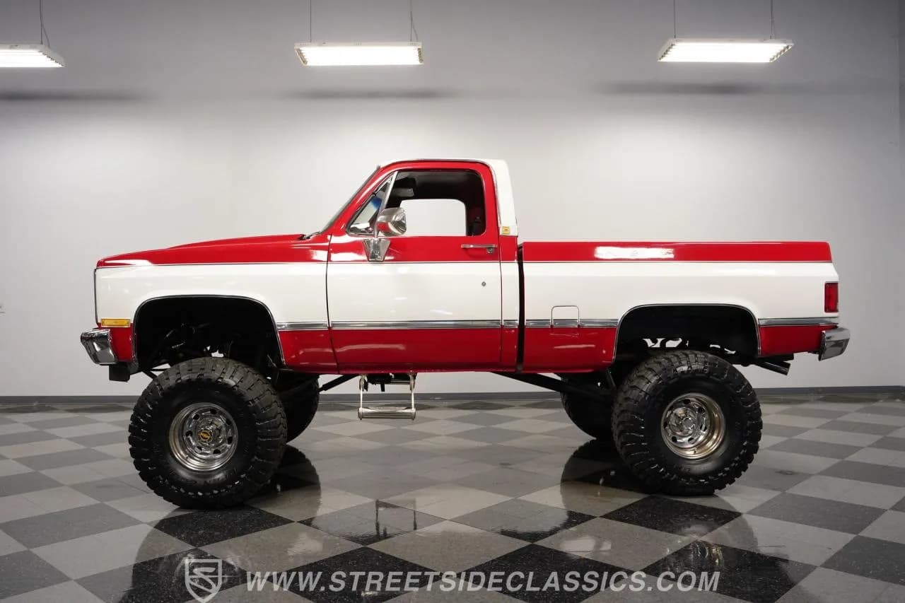 1986 Chevrolet K10 Silverado 4x4 - Thumbnail 2