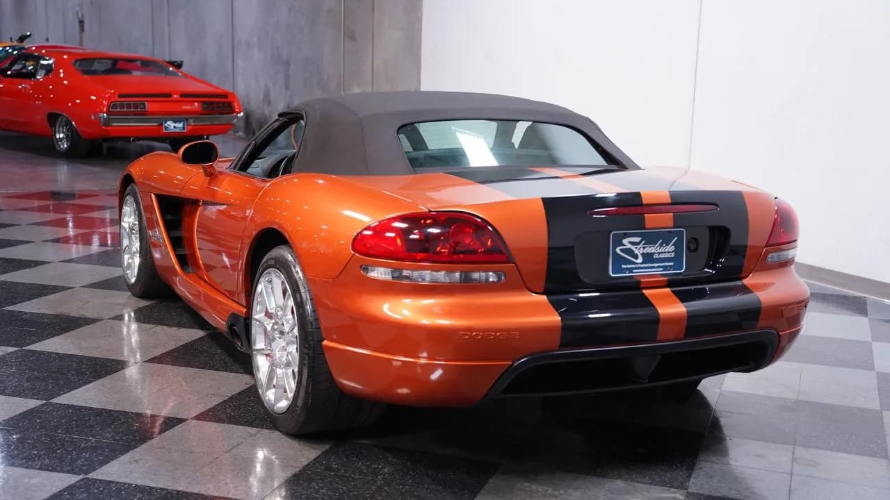 2010 Dodge Viper SRT-10 ROADSTER - Thumbnail 8