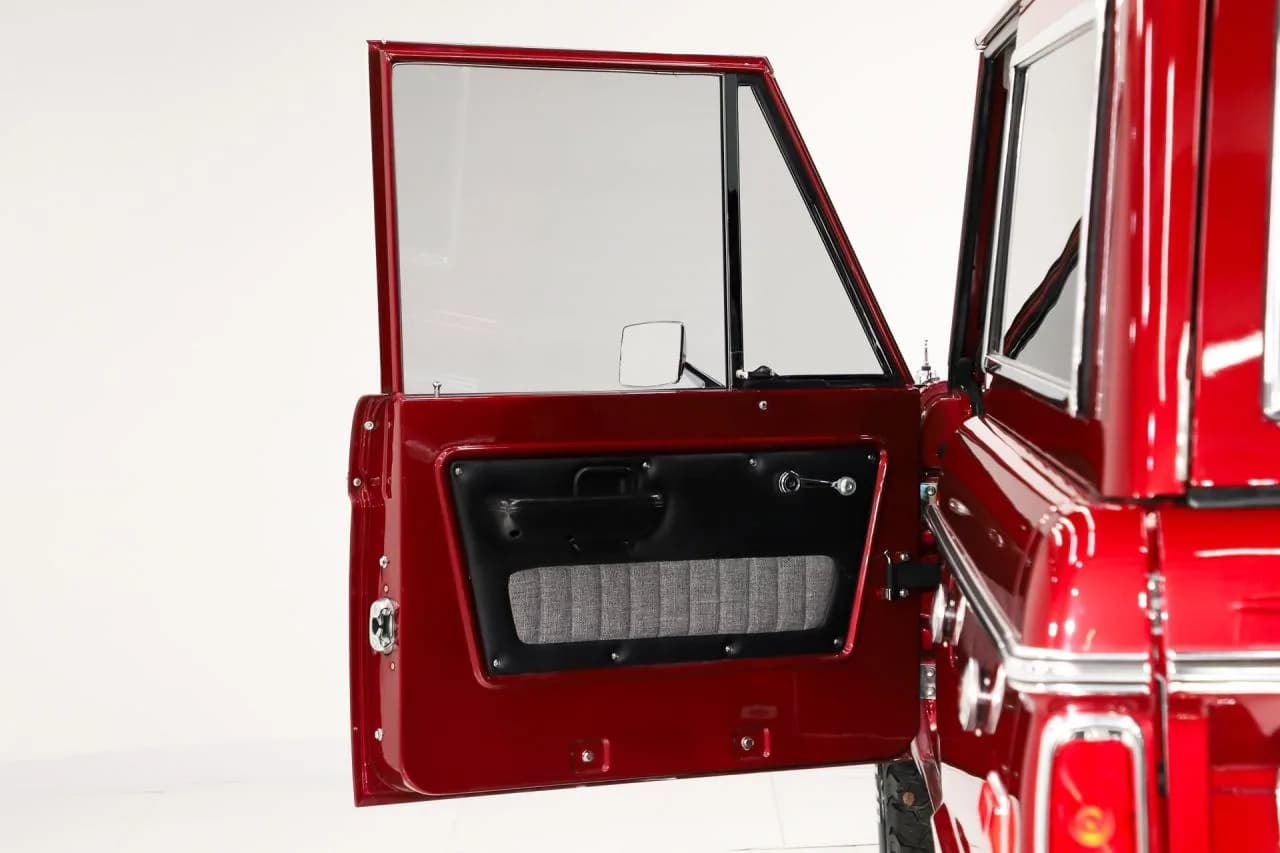 1975 Ford Bronco - Thumbnail 7