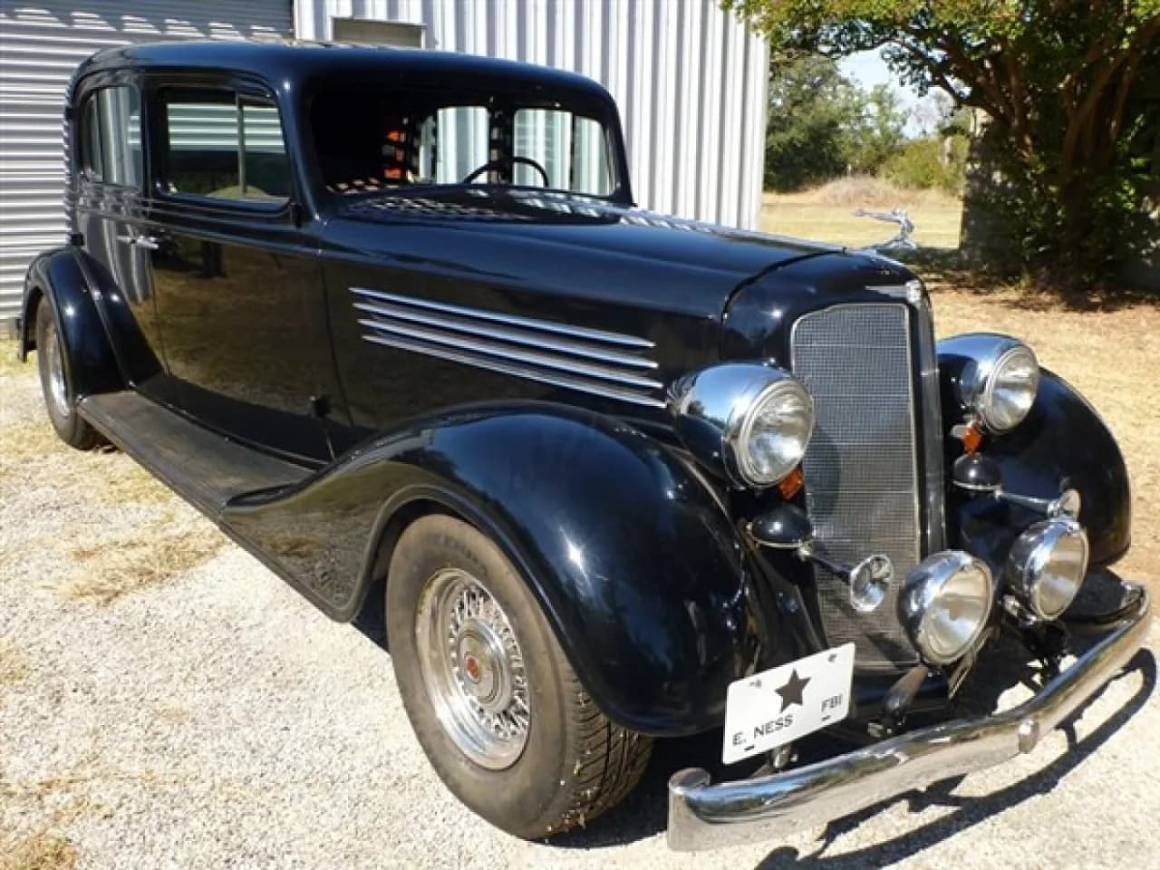 1935 Buick Series 90 Sedan - Thumbnail 2