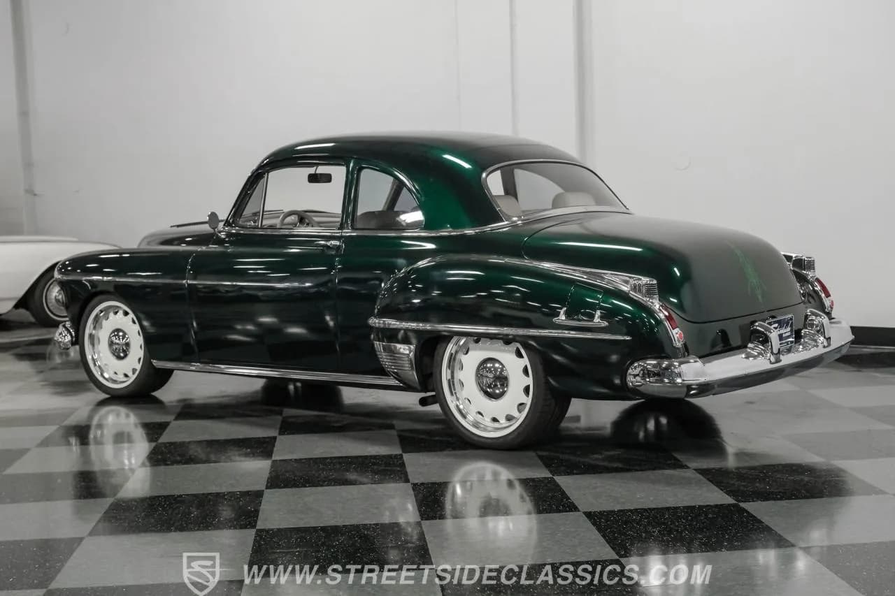 1950 Oldsmobile 88 - Thumbnail 6