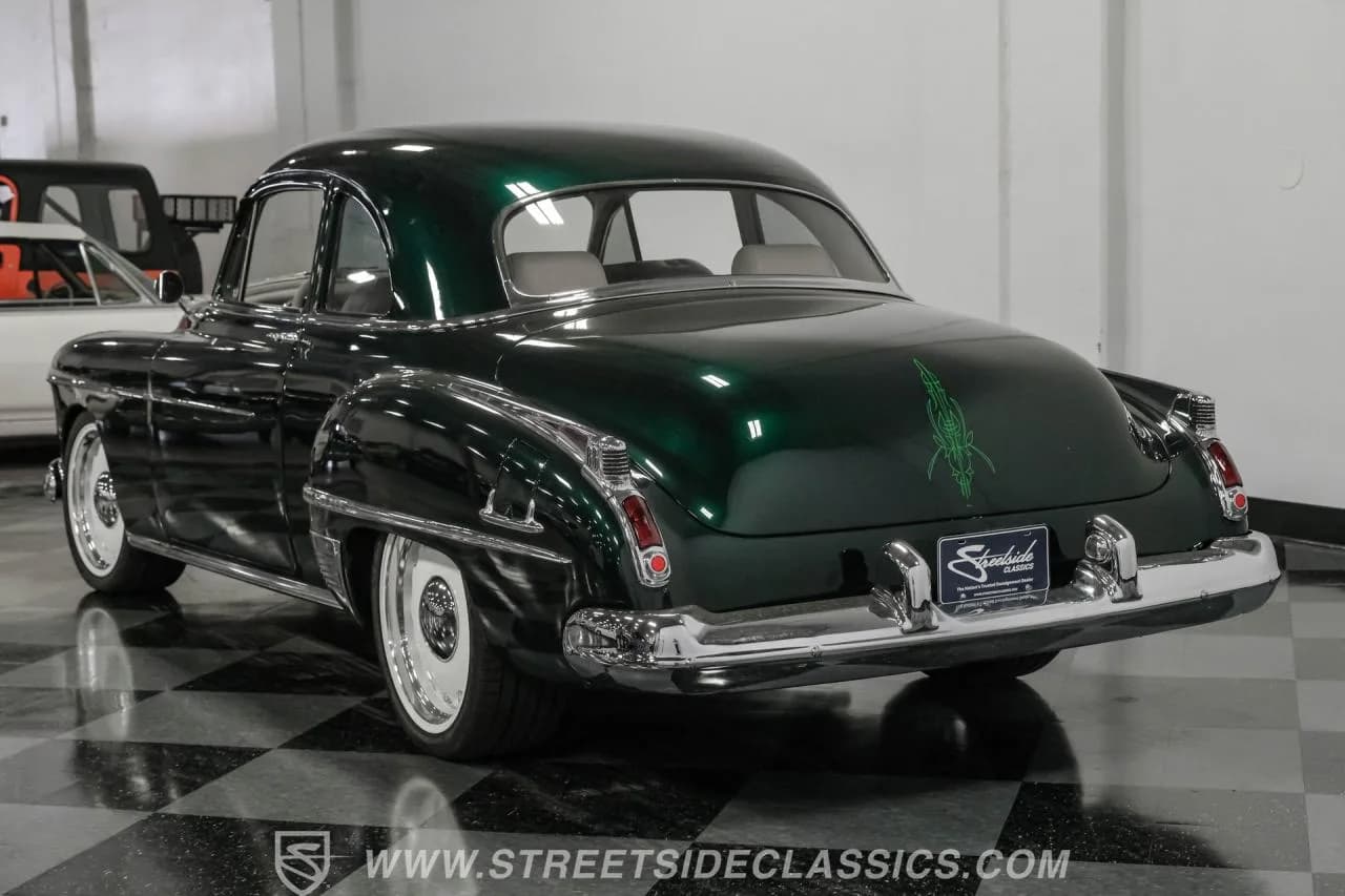 1950 Oldsmobile 88 - Thumbnail 8