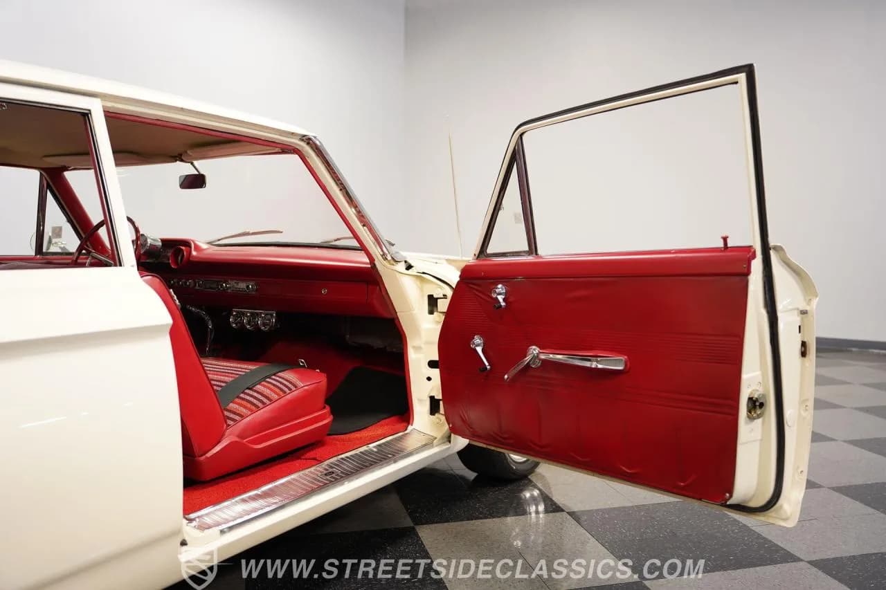 1963 Ford 300 - Thumbnail 4