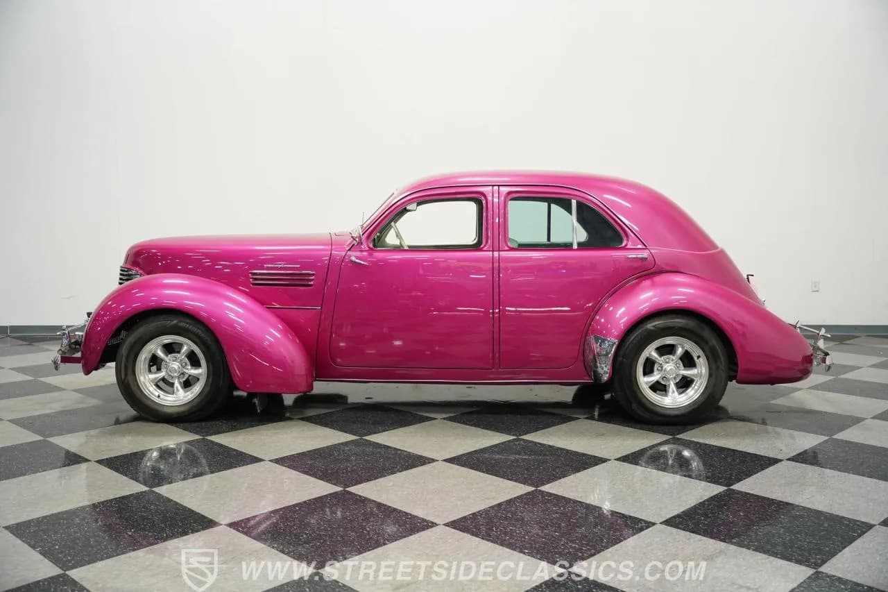 1941 Graham Hollywood Supercharged - Thumbnail 2
