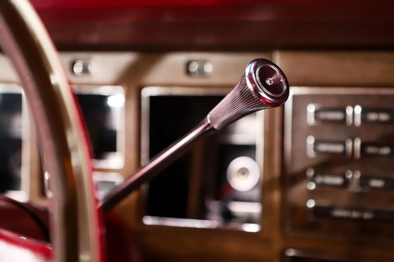 1973 Lincoln Continental MK IV Silver Luxury - Thumbnail 3