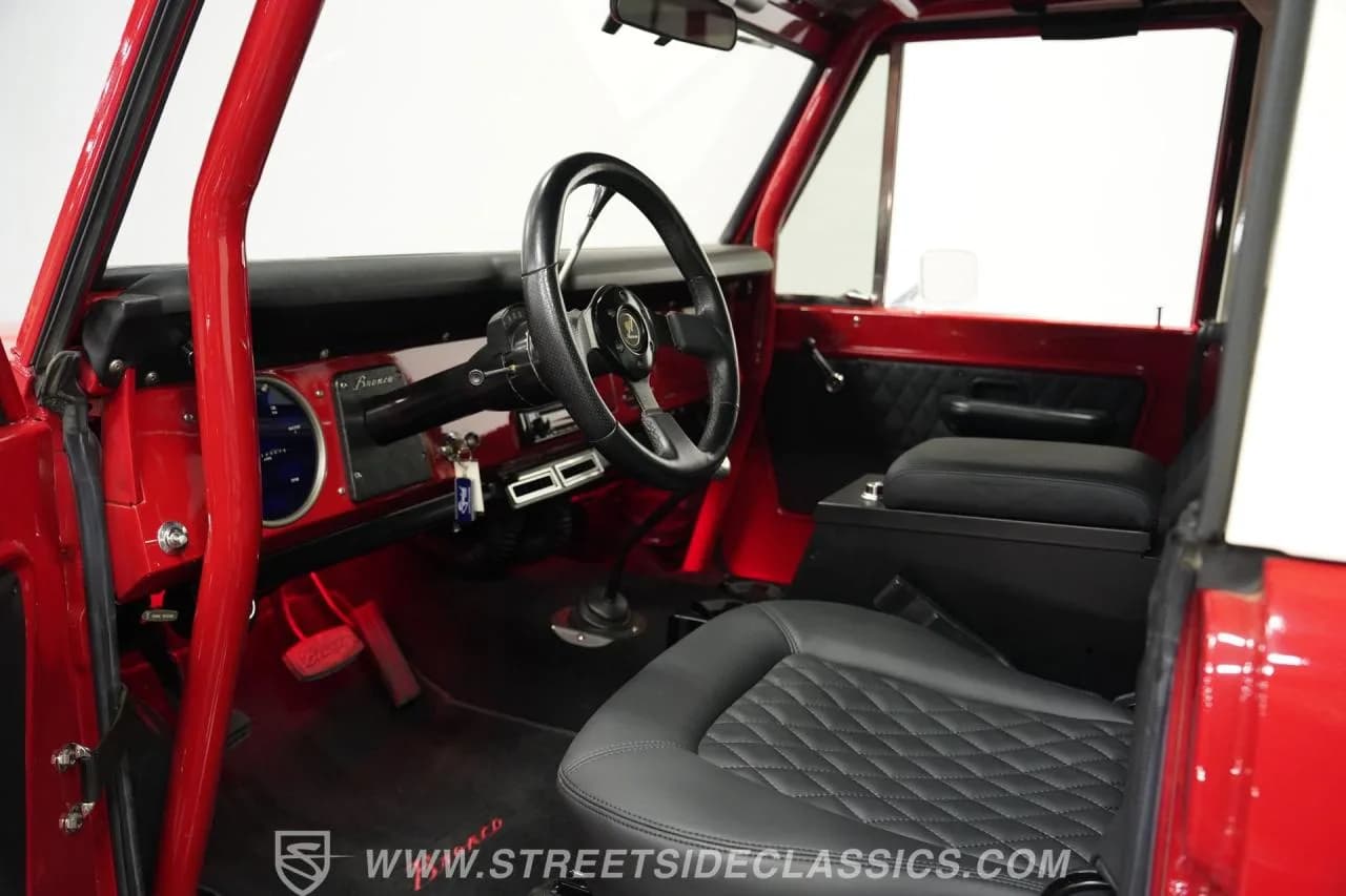 1977 Ford Bronco 4X4 - Thumbnail 4