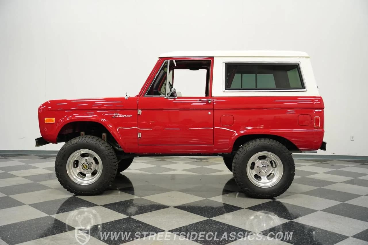 1977 Ford Bronco 4X4 - Thumbnail 7