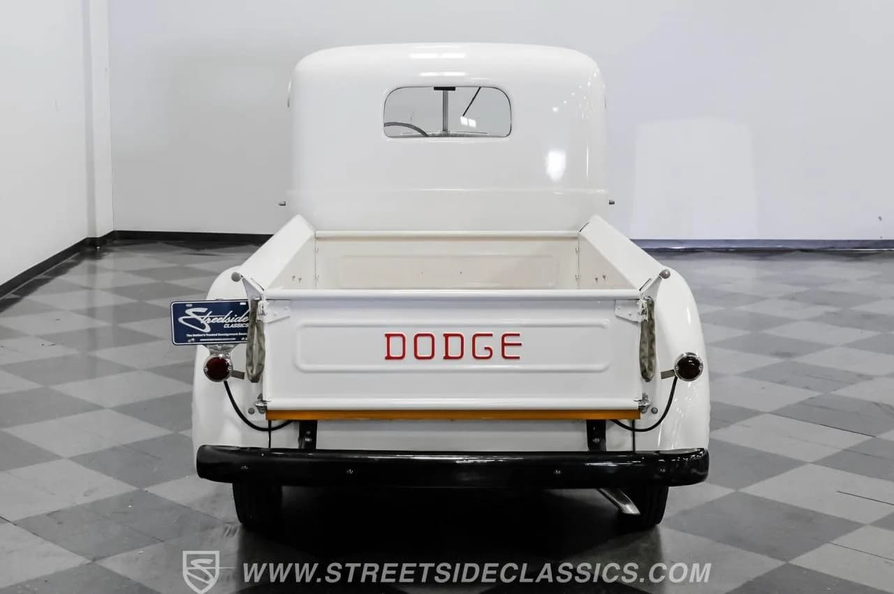 1947 Dodge Pickup - Thumbnail 8