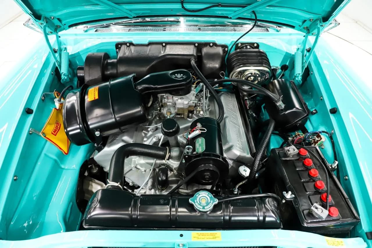 1957 Chrysler New Yorker - Thumbnail 4