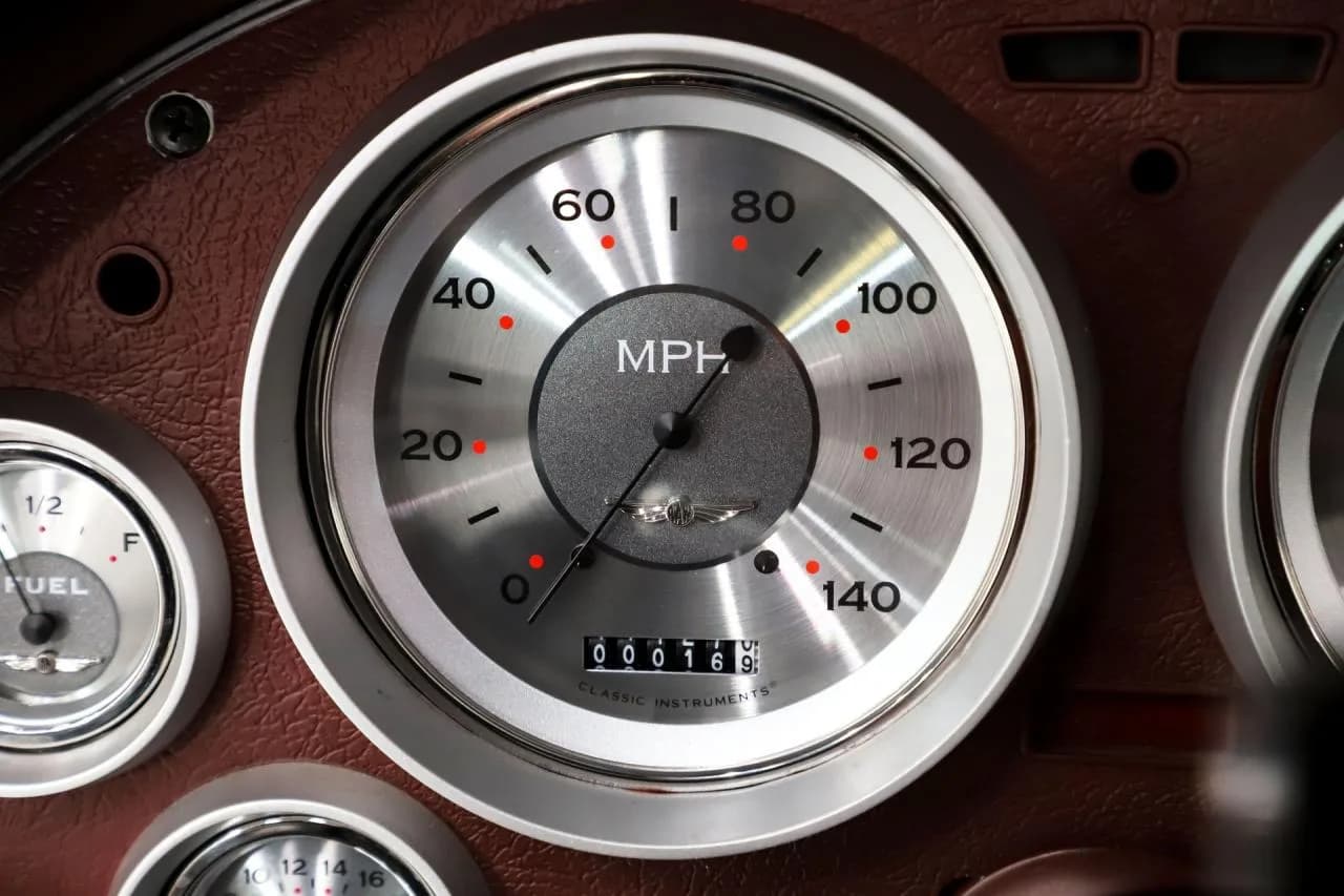 1964 Chevrolet Corvette - Thumbnail 4