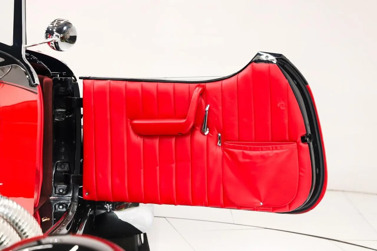 1932 Duesenberg II Speedster - Thumbnail 8