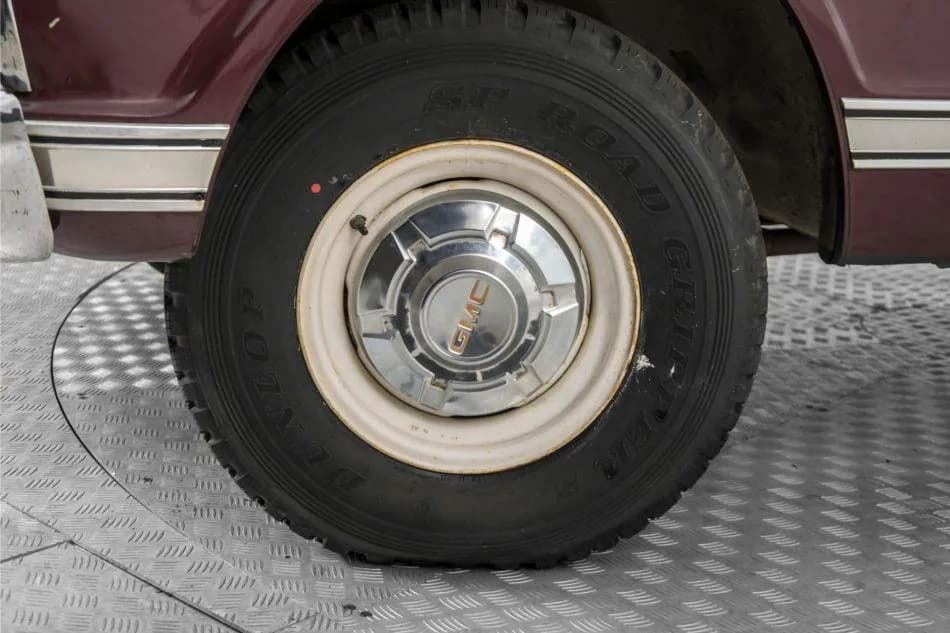 1970 GMC Chevrolet Pickup V8 - Thumbnail 4