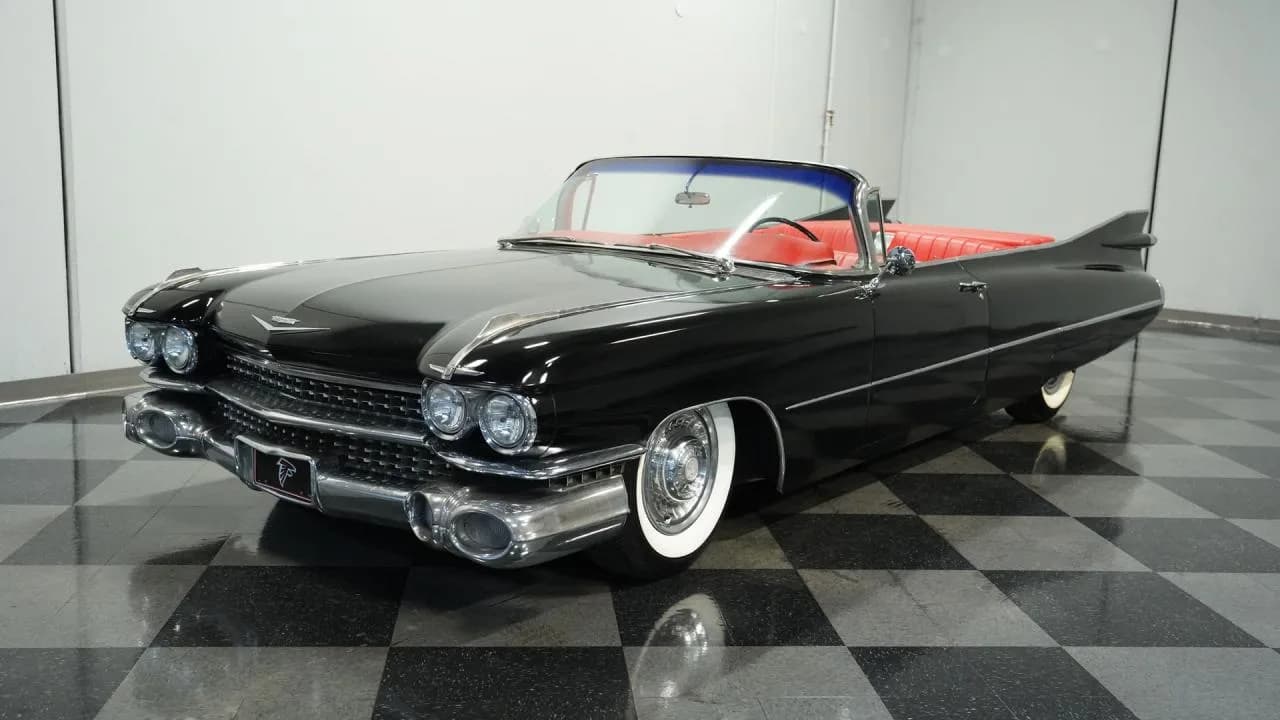1959 Cadillac Convertible Hard Rock Atlanta - Thumbnail 5