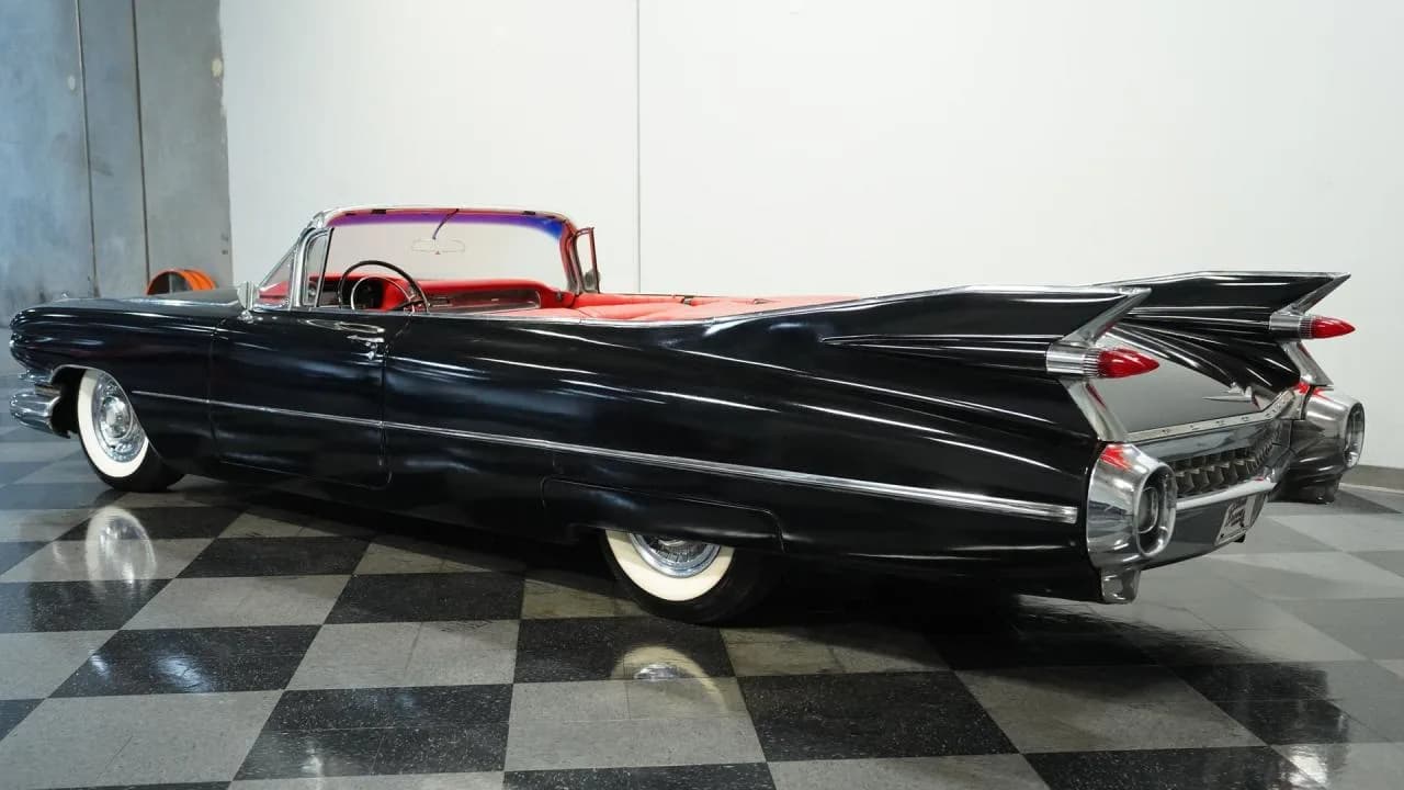 1959 Cadillac Convertible Hard Rock Atlanta - Thumbnail 7