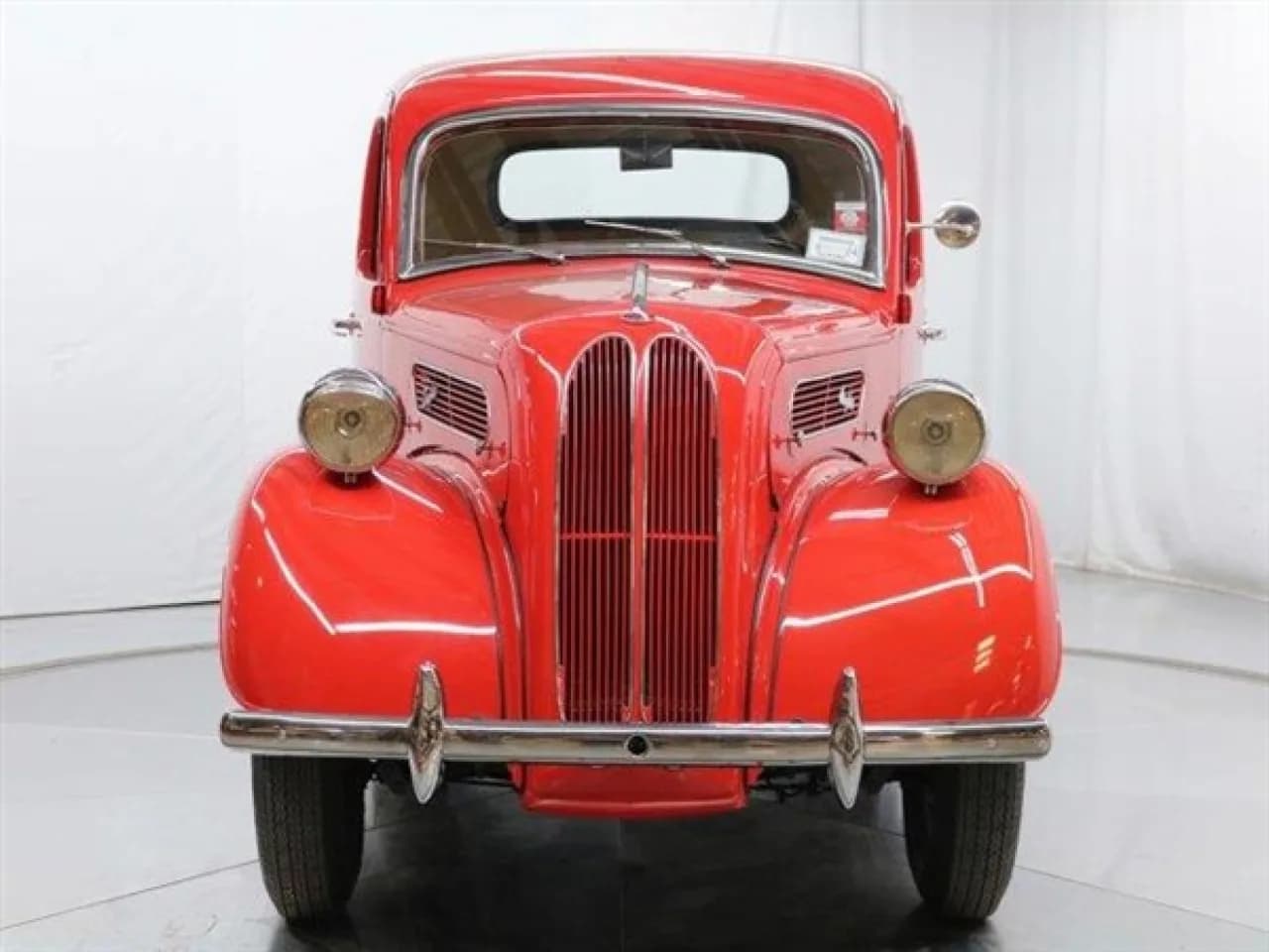 1950 Ford Anglia - Thumbnail 3