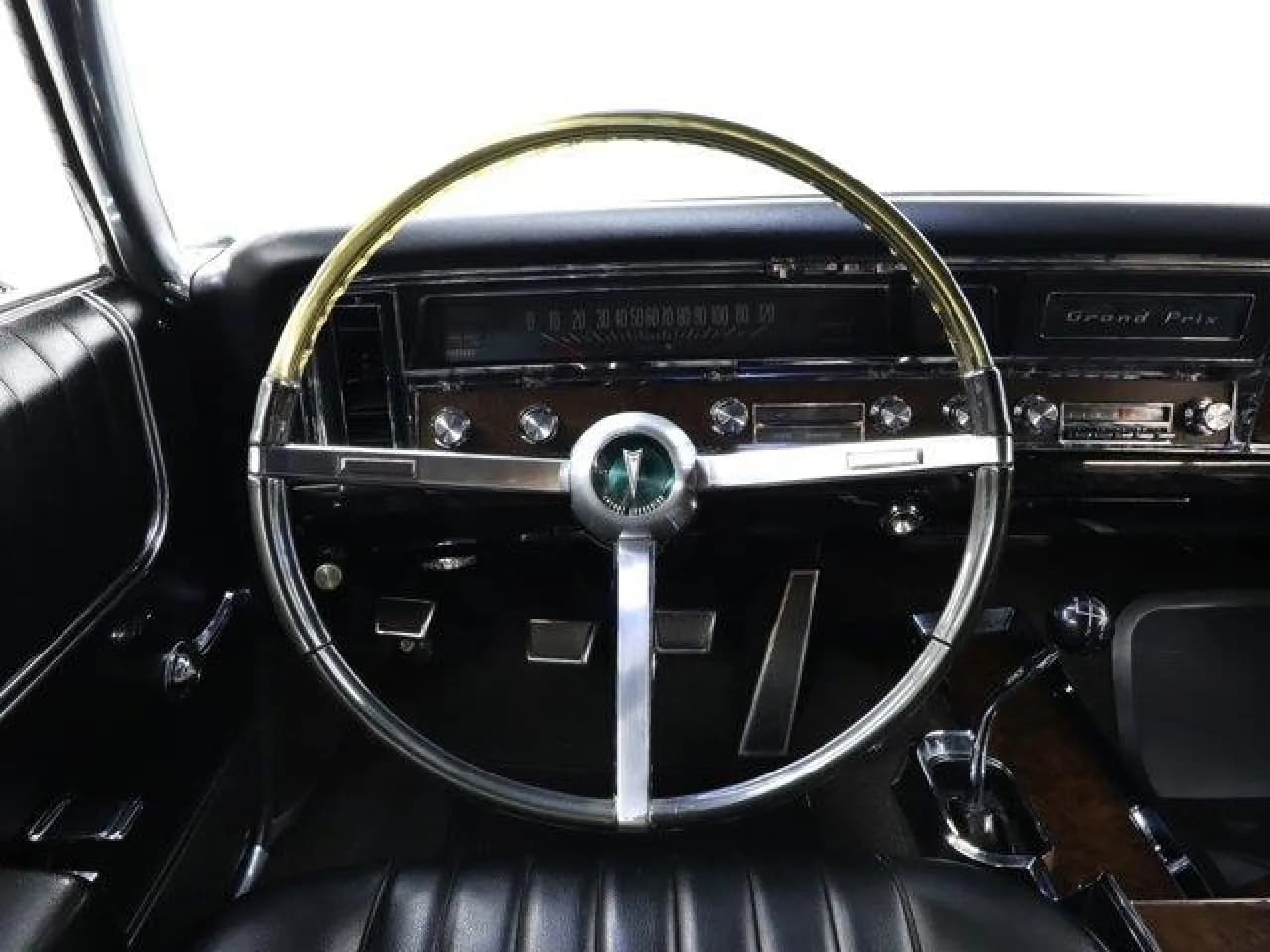 1967 Pontiac Grand Prix - Thumbnail 8