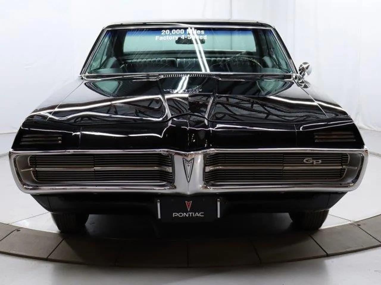 1967 Pontiac Grand Prix - Thumbnail 3