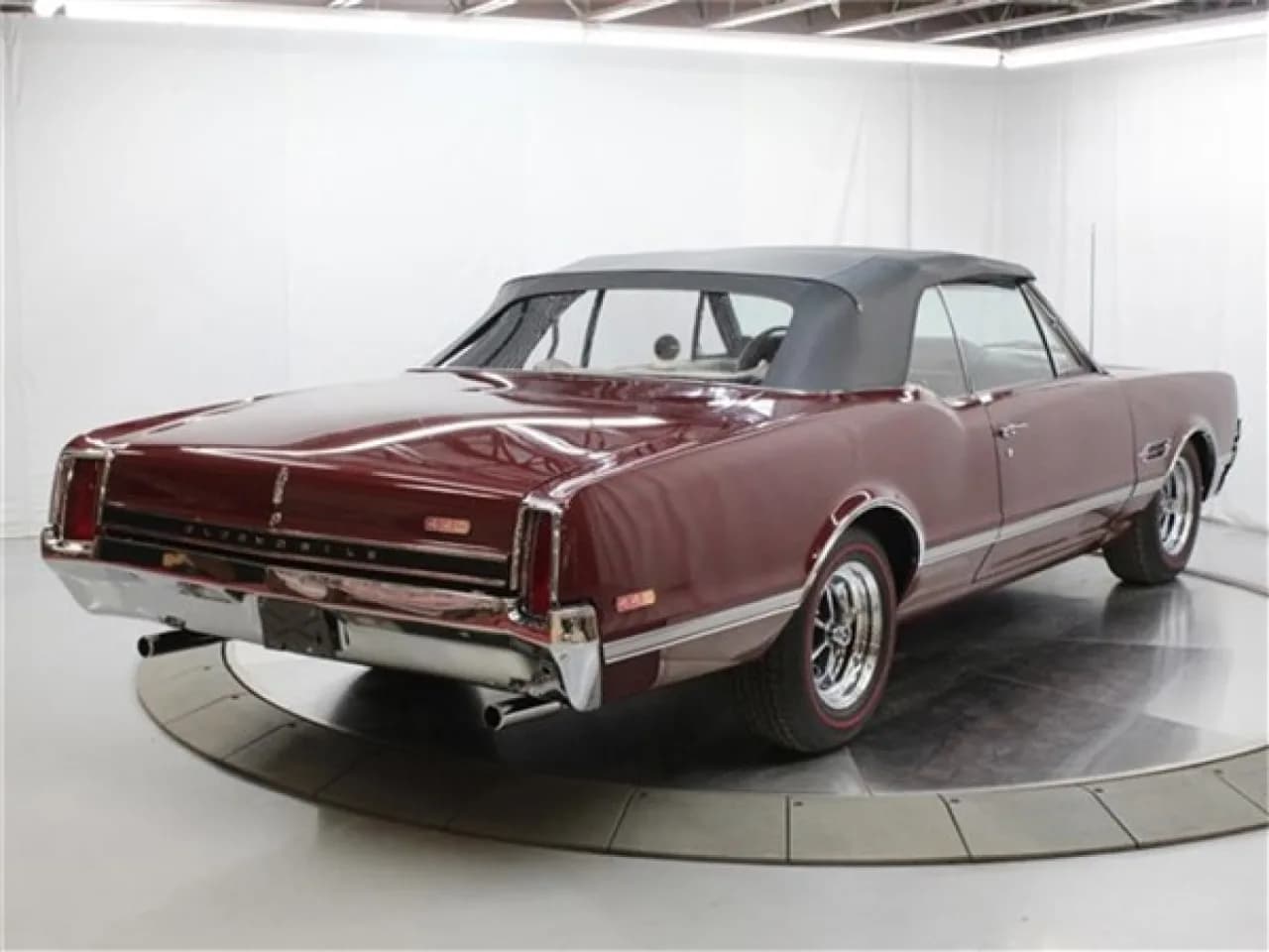 1966 Oldsmobile 442 - Thumbnail 7