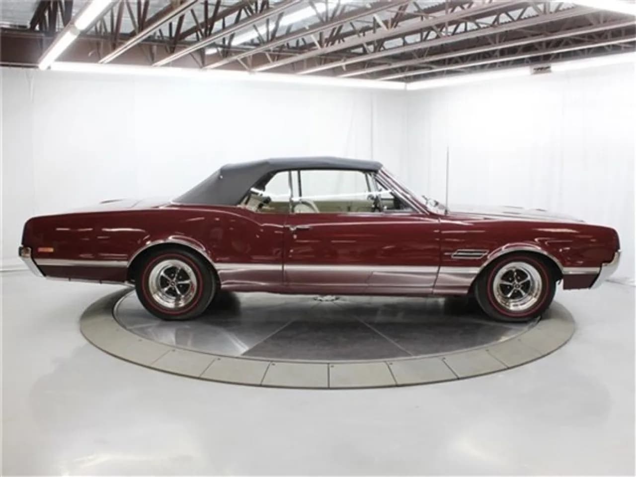 1966 Oldsmobile 442 - Thumbnail 8