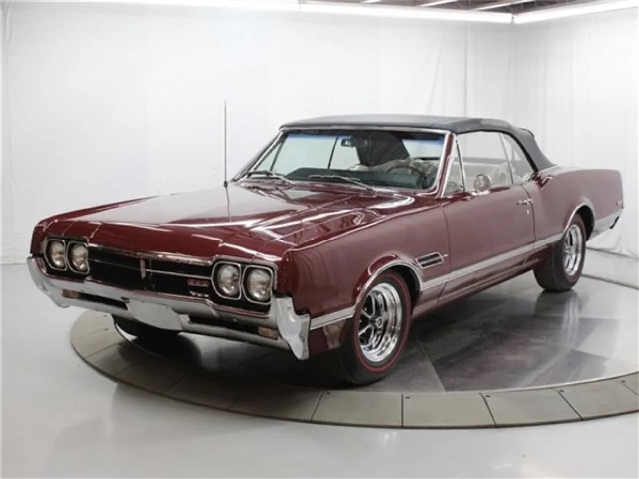 1966 Oldsmobile 442 - Thumbnail 2