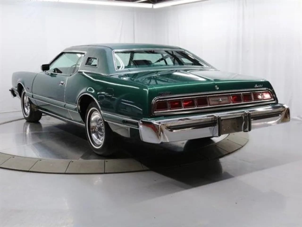 1976 Ford Thunderbird - Thumbnail 5