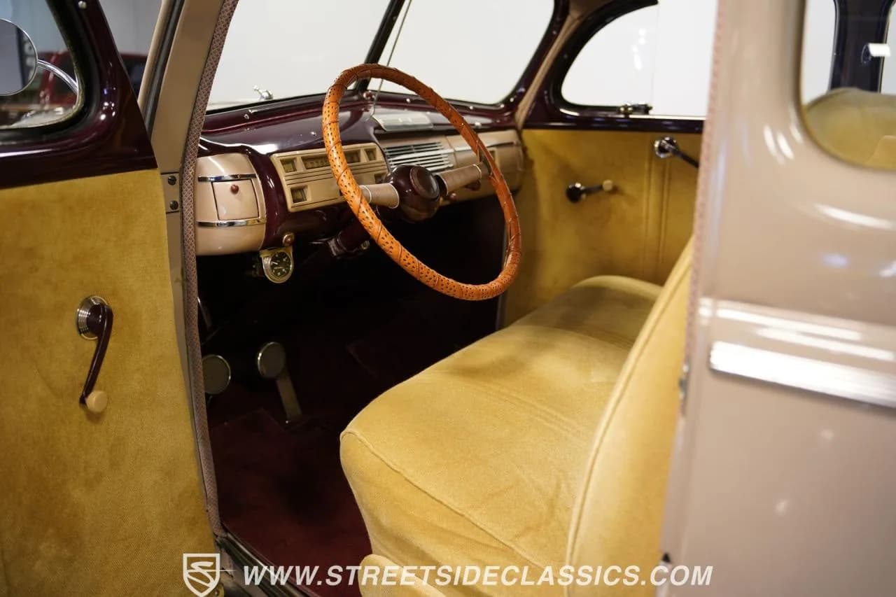 1940 Ford Deluxe Business Coupe - Thumbnail 4