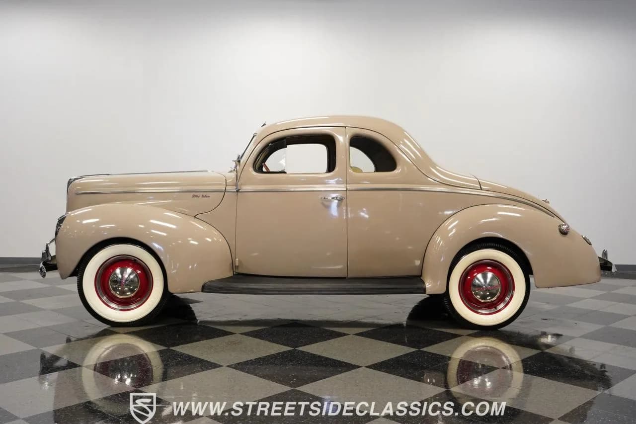 1940 Ford Deluxe Business Coupe - Thumbnail 2