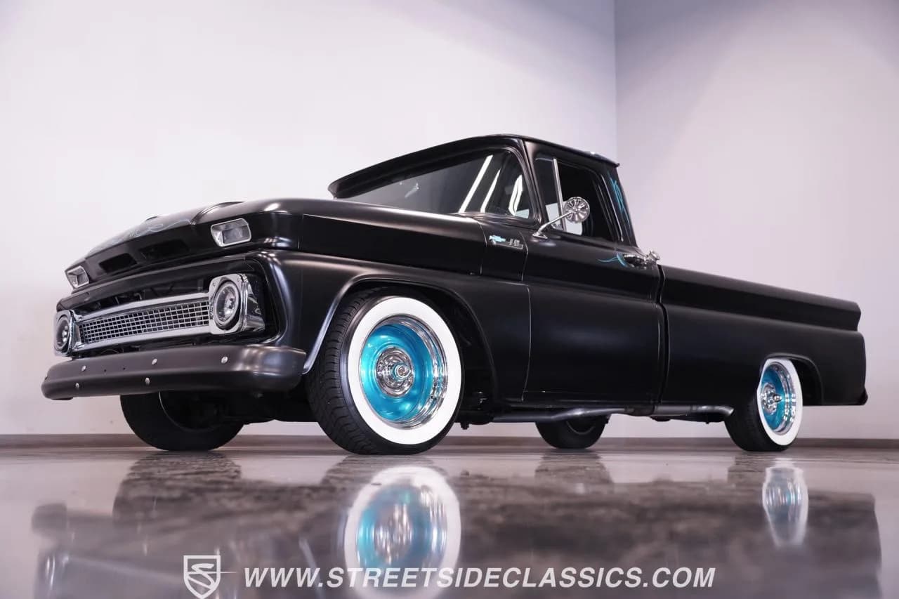 1962 Chevrolet C10 - Thumbnail 5